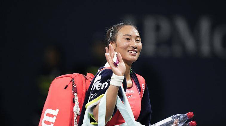 包含郑钦文赛后谦逊发言登热搜，山东泰山大胜多特蒙德引发热议的词条